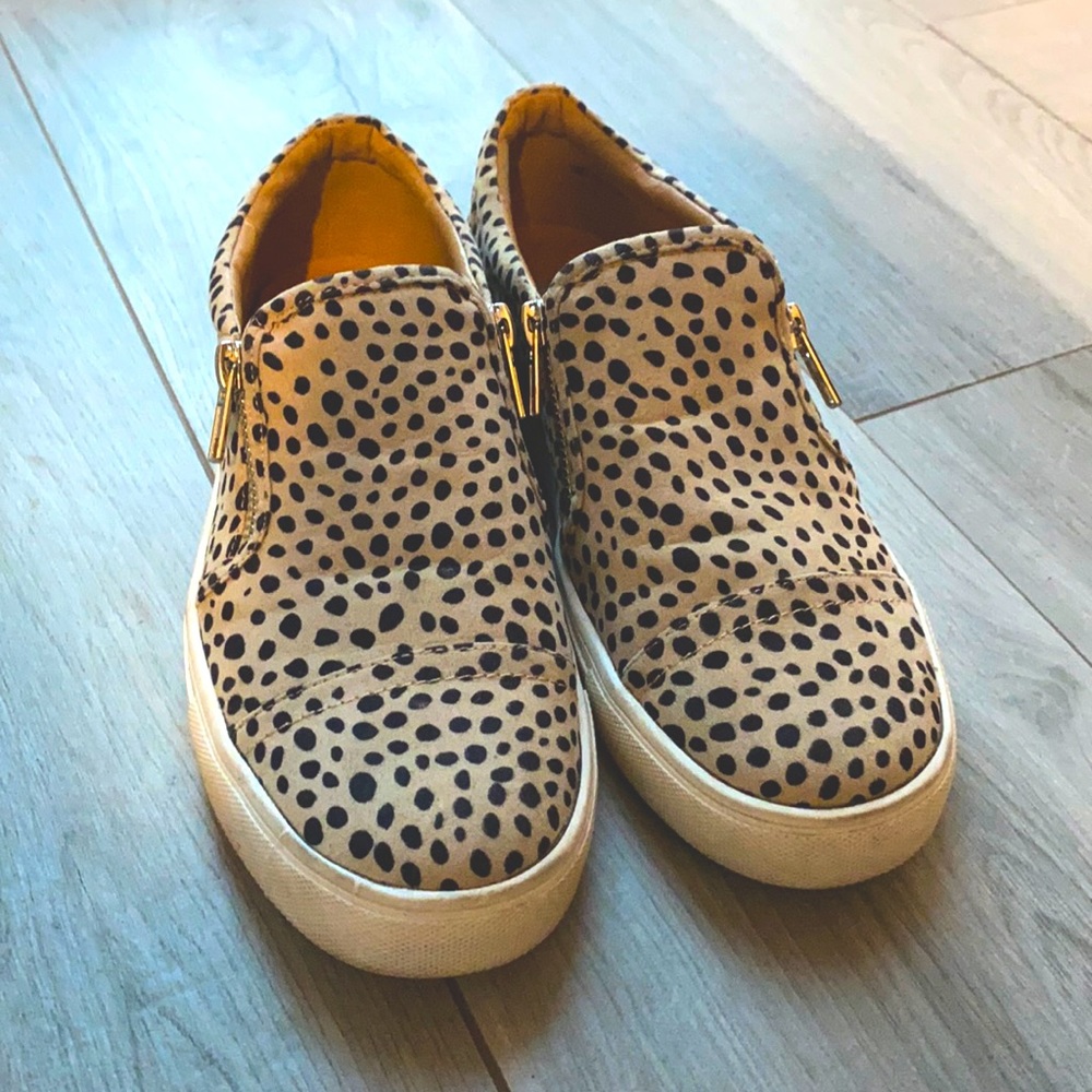 Women’s Dolce Vita sneakers size 8.5